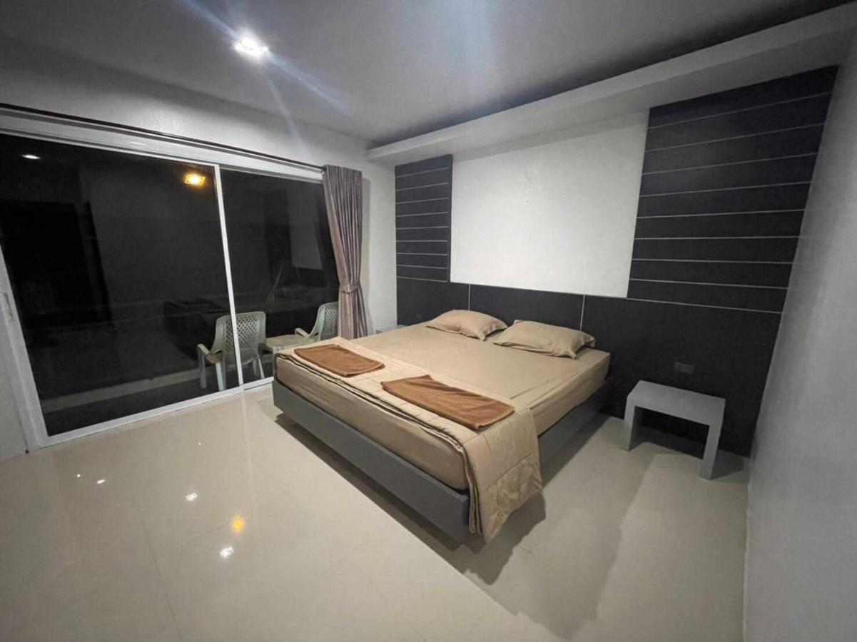 Pp Midnight Hotel Phi Phi Eksteriør billede