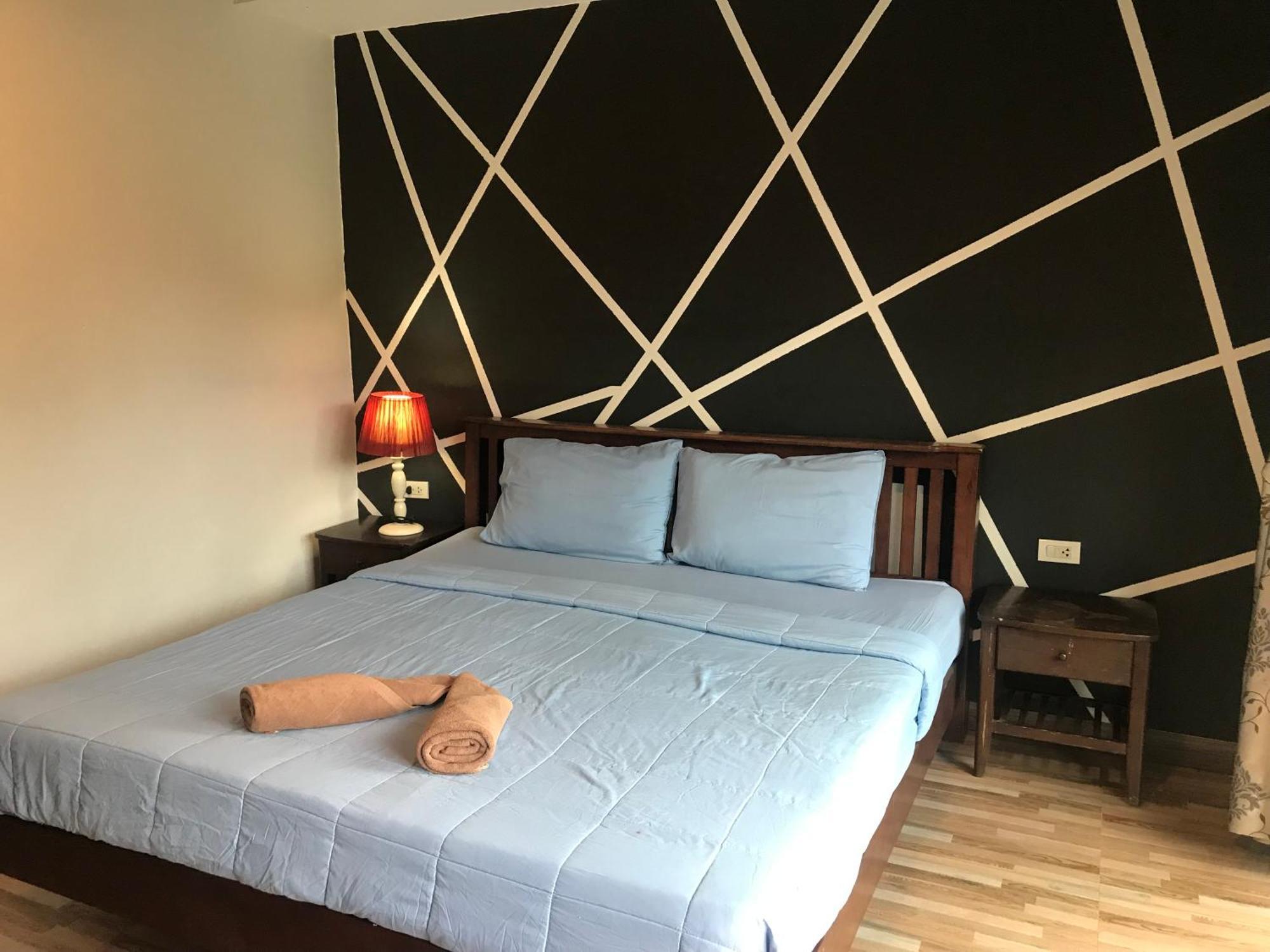 Pp Midnight Hotel Phi Phi Eksteriør billede